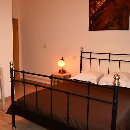 Gusto Mini-hôtel 2*